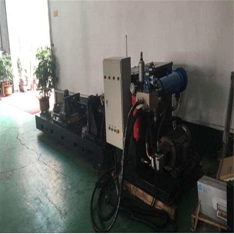 椎間融合器生物力學(xué)性能試驗機(jī)